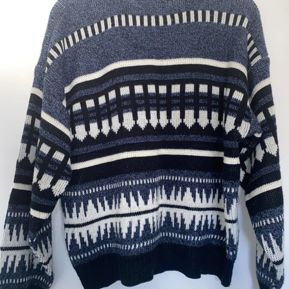 Saturdays blue white and black printed crewneck size L - Picture 3 of 3